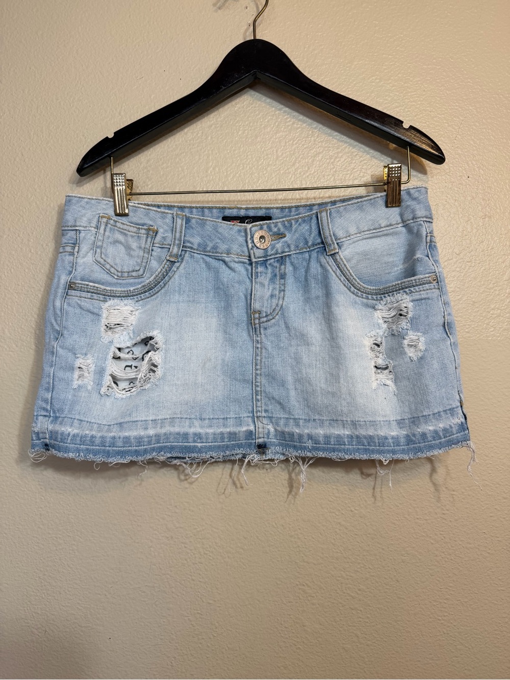 Guess Y2K Hip Hugger Skirt Mini Denim Cotton Light Blue Ripped Size US 31”Waist